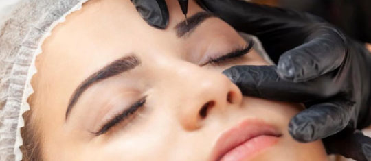 Produits de maquillage permanent des sourcils en ligne