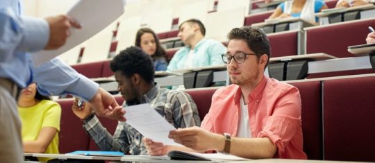 Une formation de commerce à Lyon
